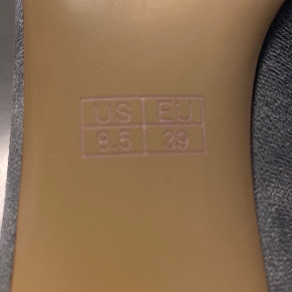 NWT Castamere Pointed Toe Kitten Heels in Gray Suede - Picture 12 of 13